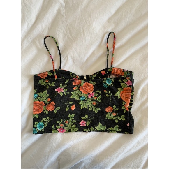 Floral crop tank top! - Picture 2 of 8